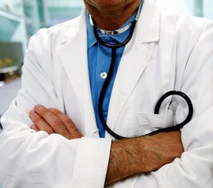 MEDICINA: ADDIO STETOSCOPIO, MEDICI PREFERISCONO I-PHONE