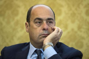 Il presidente della Regione Lazio Nicola Zingaretti a palazzo Valentini durante la conferenza stampa per il Giubileo, 19 novembre 2015 a Roma. ANSA/MASSIMO PERCOSSI