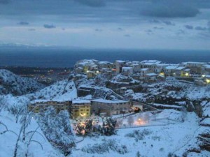 Neve nel centro storico di Rossano.