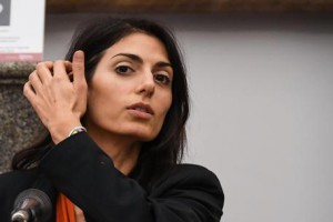 Rome's Mayor Virginia Raggi during a press conference in Campidoglio, Rome, 16 December 2016. Raggi said Friday that she was "probably" wrong to have made Raffaele Marra her personnel chief after his arrest. "We probably made a mistake," Raggi told. "Marra was a manager and we trusted him. I'm sorry for the citizens of Rome and the M5S". ANSA/ ALESSANDRO DI MEO