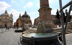 Lions' Fountain (Fontana dei Leoni) in Piazza del Popolo (People's Square) in Rome will be restored. It will be ready in January 2016. Works will be payd by sponsors. Rome, 20th April 2015. ANSA/FABIO CAMPANA