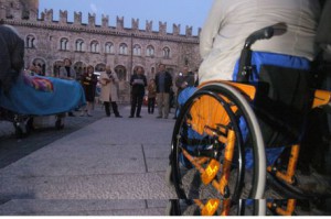 Disabili: sedia a rotelle. ANSA/UFF STAMPA PROVINCIA AUTONOMA DI TRENTO ++NO SALES, EDITORIAL USE ONLY++