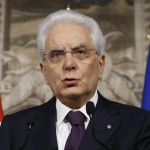 Il presidente della Repubblica Sergio Mattarella parla ai giornalisti al Quirinale, Roma, 27 maggio 2018. ANSA/FABIO FRUSTACI