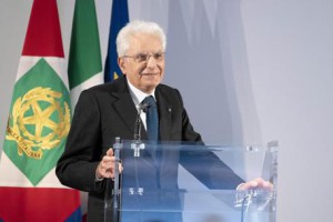 Il presidente della Repubblica, Sergio Mattarella, al centro Biogem di Ariano Irpino (Avellino) per partecipare all'apertura della decima edizione del meeting 'Le Due Culture', 05 settembre 2018. ANSA/UFFICIO STAMPA QUIRINALE/FRANCESCO AMMENDOLA +++ ANSA PROVIDES ACCESS TO THIS HANDOUT PHOTO TO BE USED SOLELY TO ILLUSTRATE NEWS REPORTING OR COMMENTARY ON THE FACTS OR EVENTS DEPICTED IN THIS IMAGE; NO ARCHIVING; NO LICENSING +++