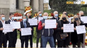 protesta cimiteri funebri-2